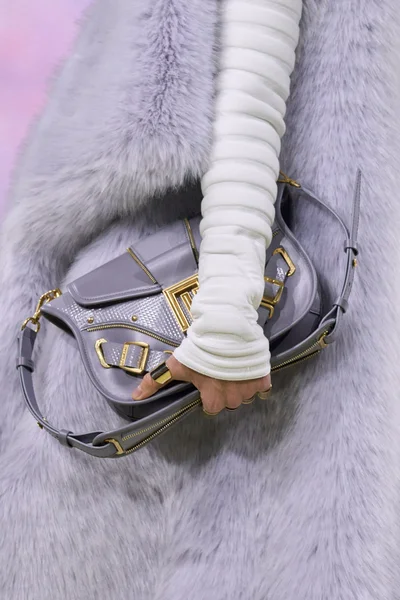 Look 34